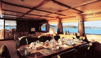 IRIS - Open Saloon and Dining